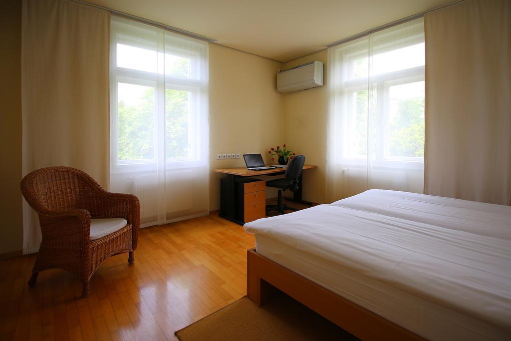 Apartments Villa Boltez Kranj Zimmer foto